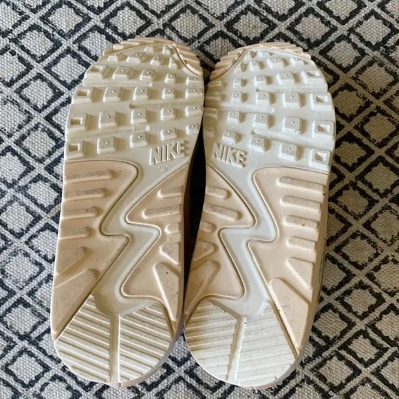 Nike Air Max Sneakers - size 10 - Picture 2 of 4